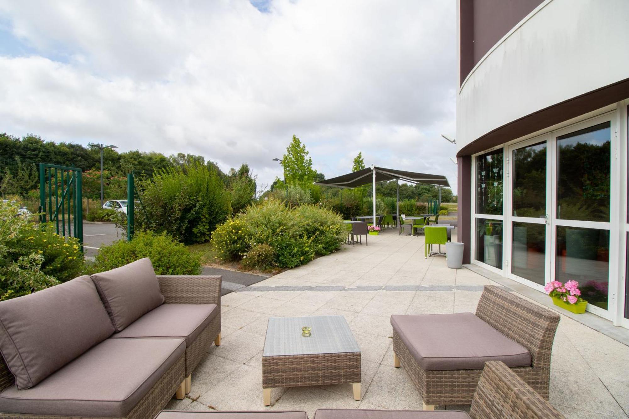 Brit Hotel Saint-Meen-Le-Grand En Broceliande Exterior foto
